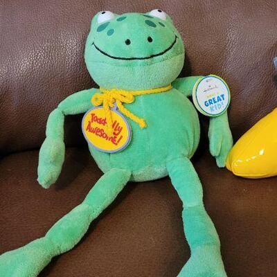 Lot 291: (2) New Hallmark GREAT KID Plush Collectibles