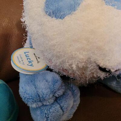 Lot 295: (2) New Hallmark Plush Collectibles 