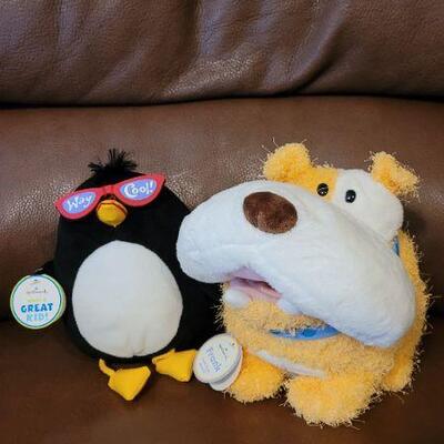 Lot 297: (2) New Hallmark GREAT KIDS! Plush Animals 