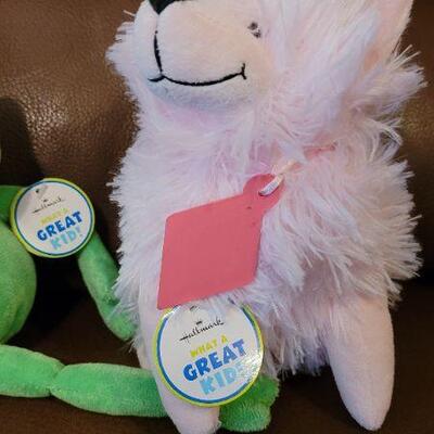 Lot 298: (2) New Hallmark GREAT KIDS! Plush Collectibles 