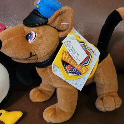 Lot 299: (2) New Plush Collectibles 