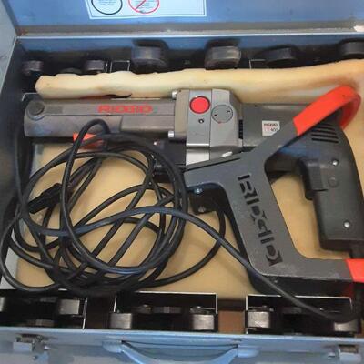lot  144 - RIdgid ProPress System CT400 Crimping Tool/jaws in metal carry case