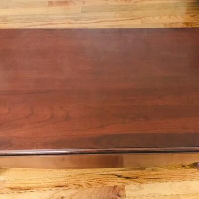 Lot 92L: Queen Anne Style Drop Leaf Coffee Table