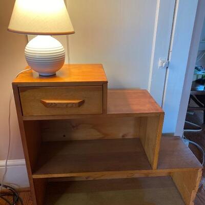 Lot MB125: Stair Step Book Shelf. 
