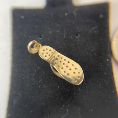 K608 14k Yellow Gold Diamond Flip Flop Charm/Pendant 