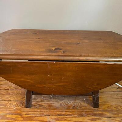 Lot MB131: Coffee Table 