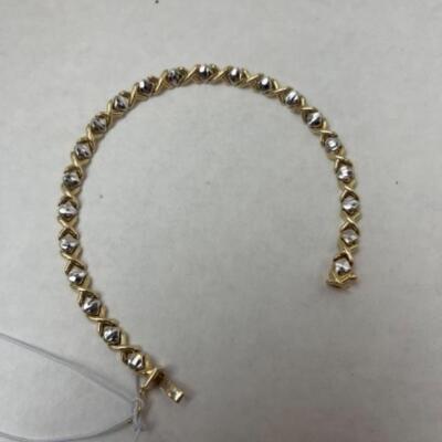 K630 14k Yellow and White Gold â€œXOâ€ Bracelet 
