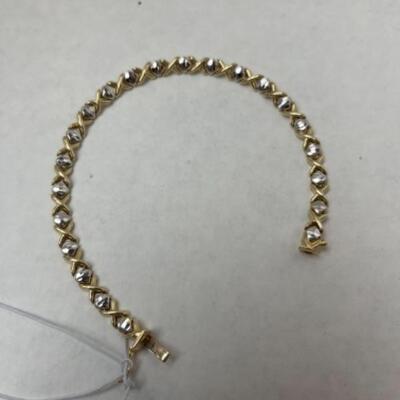 K630 14k Yellow and White Gold â€œXOâ€ Bracelet 
