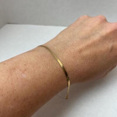 K634 14k Yellow Gold Herringbone Bracelet 
