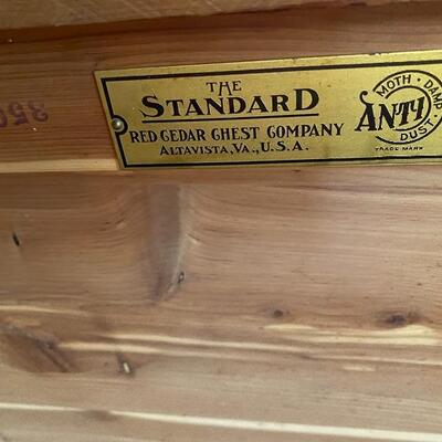 Lot MB139: The Standard Red Cedar Chest Company Blanket Chest/Bench