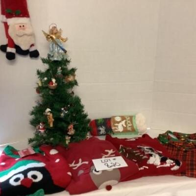 G - 820  Christmas Sweater Size 3 X  & Mini Tree Lot 
