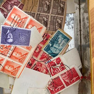 Lot MB143: Stamp Collection 