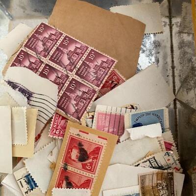 Lot MB143: Stamp Collection 