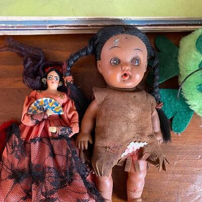 Lot MB143: Vintage Toys