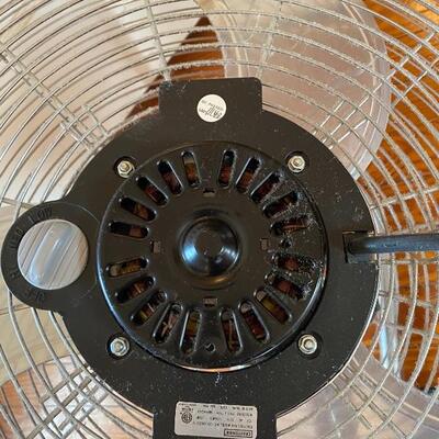 Lot MB145: Craftmans Fan and Quilt Rack 