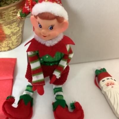 G - 825. Holly Jolly.  Lot  