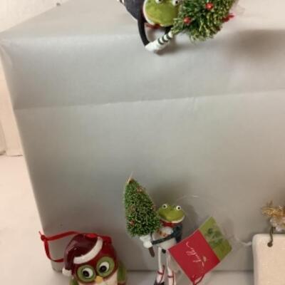 G - 833 Artisan Crafted Ornament Lot 