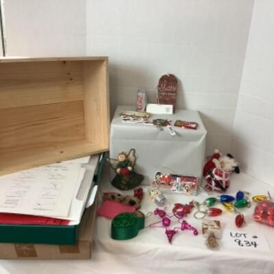 G - 834. Miscellaneous Ornament & Storage box Lot