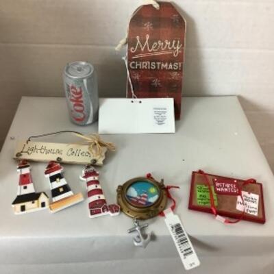 G - 834. Miscellaneous Ornament & Storage box Lot