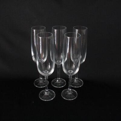 Lot #226: Clear Cut Crystal Champagne Flutes 