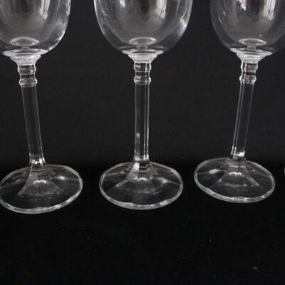 Lot #226: Clear Cut Crystal Champagne Flutes 