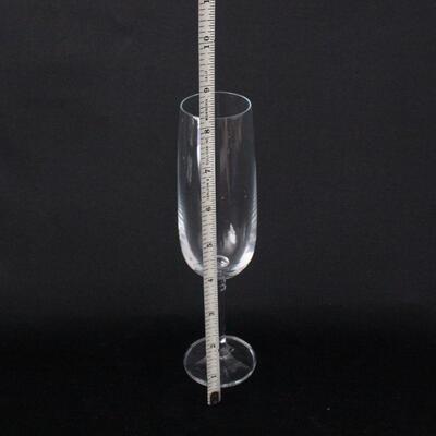 Lot #226: Clear Cut Crystal Champagne Flutes 