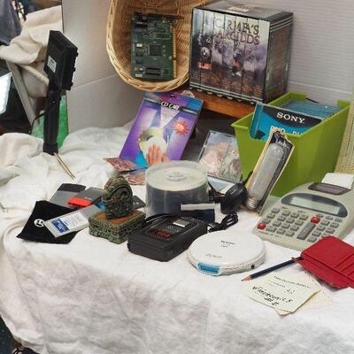 Lot 32 Electronics lot #2