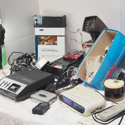 Lot 33 Electronics #3