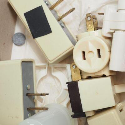 Lot 33 Electronics #3