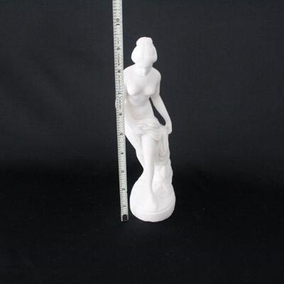 Lot #231: Alabaster Goddess Afrodite Statue 