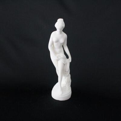 Lot #231: Alabaster Goddess Afrodite Statue 