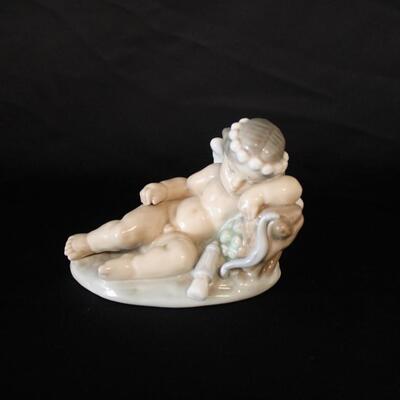 Lot #247: Nao by Lladro Sleeping Angel Cherub Figurine 