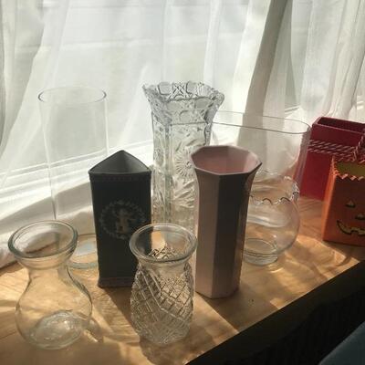 Lot 35L:  Vases