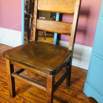Lot 120:  Childâ€™s Furniture 