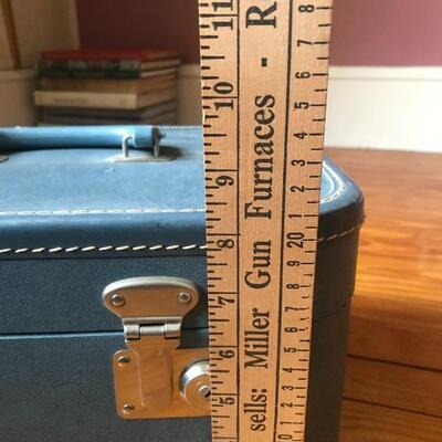 Lot 112B2:  Vintage Carry On Luggage