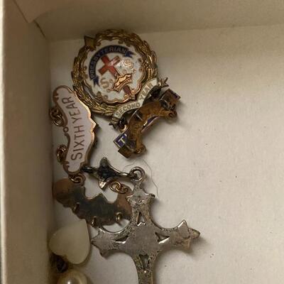 Lot 149: Vintage Jewelry Lot 