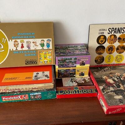 Lot 302: Vintage Game Lot