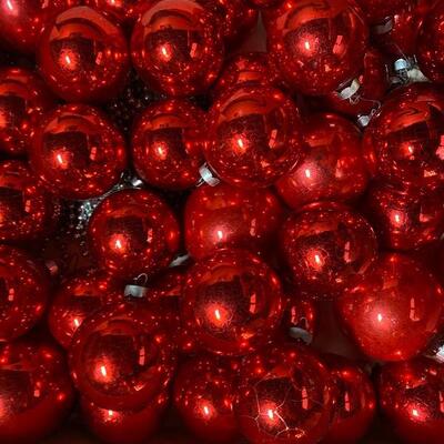 Lot 306: Christmas Lot 