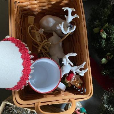 Lot 306: Christmas Lot 