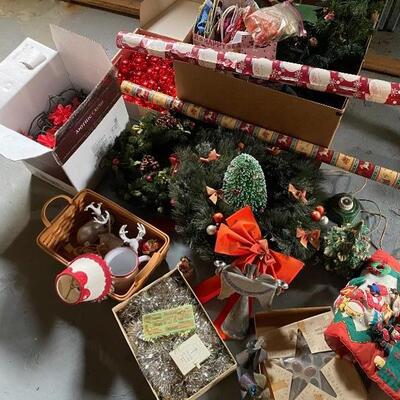 Lot 306: Christmas Lot 