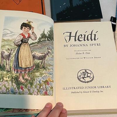 Lot 151 - Vintage/Antique Childrenâ€™s Classics 
