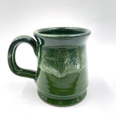 DENEEN POTTERY â€œBULL SHOALS-WHITE RIVER STATE PARK, ARKANSASâ€ GREEN MUG