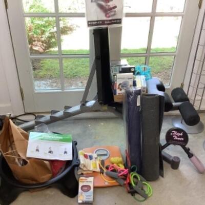 G - 838. Bowflex Select Tech 5.1 & Other Workout Accessories 