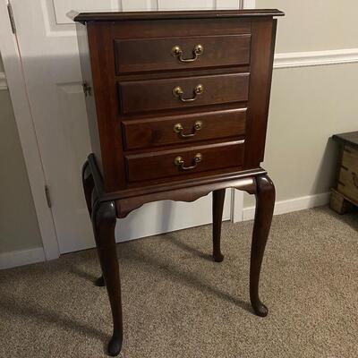 Lot 156 - Nice Wooden Jewelry Box