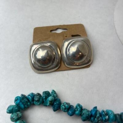 K652 Sterling Turquoise Necklace and Silver Clip Earrings 