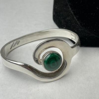K658 Sterling Silver Malachite & Bangle Bracelet 