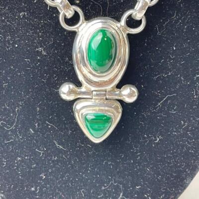 K658 Sterling Silver Malachite & Bangle Bracelet 