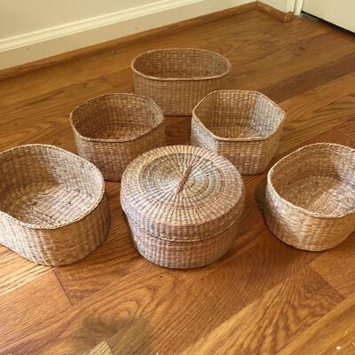 Lot 162 - Large Assortment of Baskets