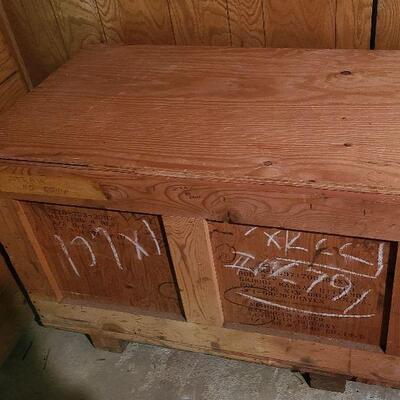 B9: Large Wood Storage Crate 