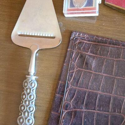 Lot 196: Collectibles: Pocket Knife, Purses, Clock, Souvenir Italian Spoons